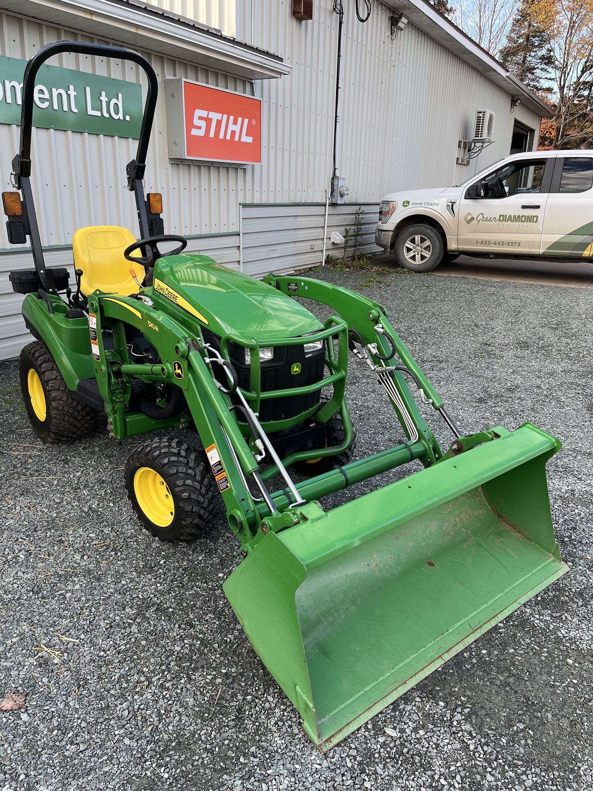 2021 John Deere 1023E Image 4