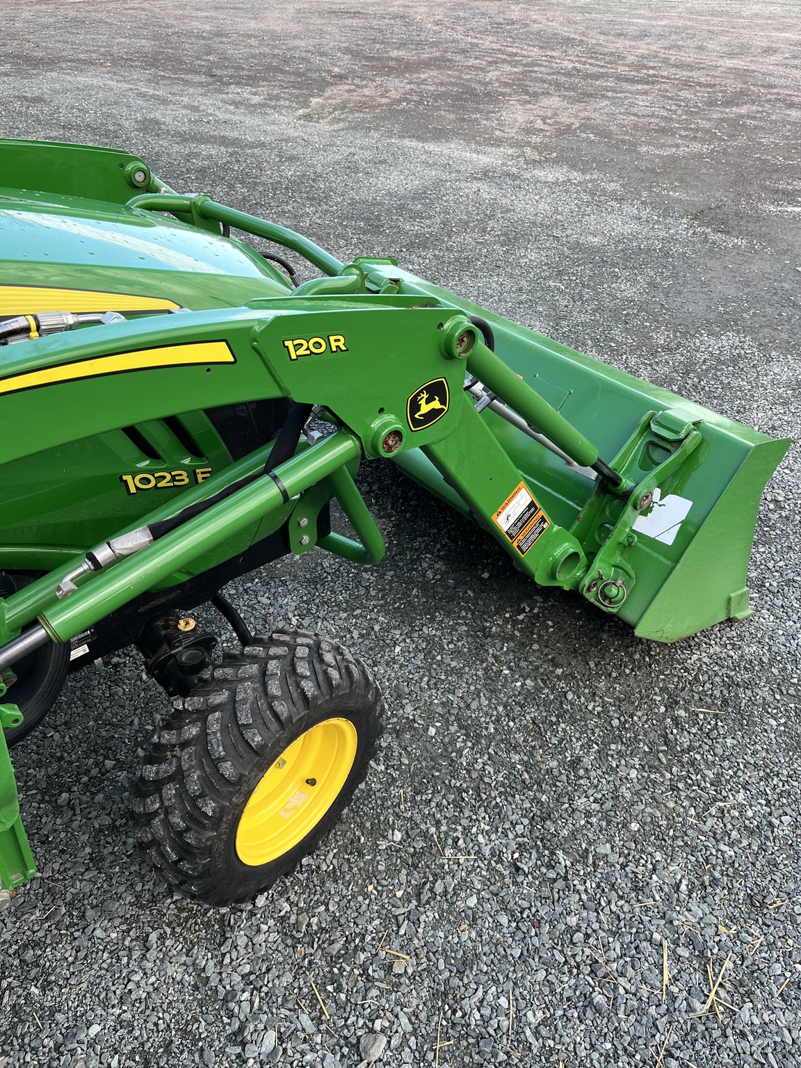 2021 John Deere 1023E Image 15