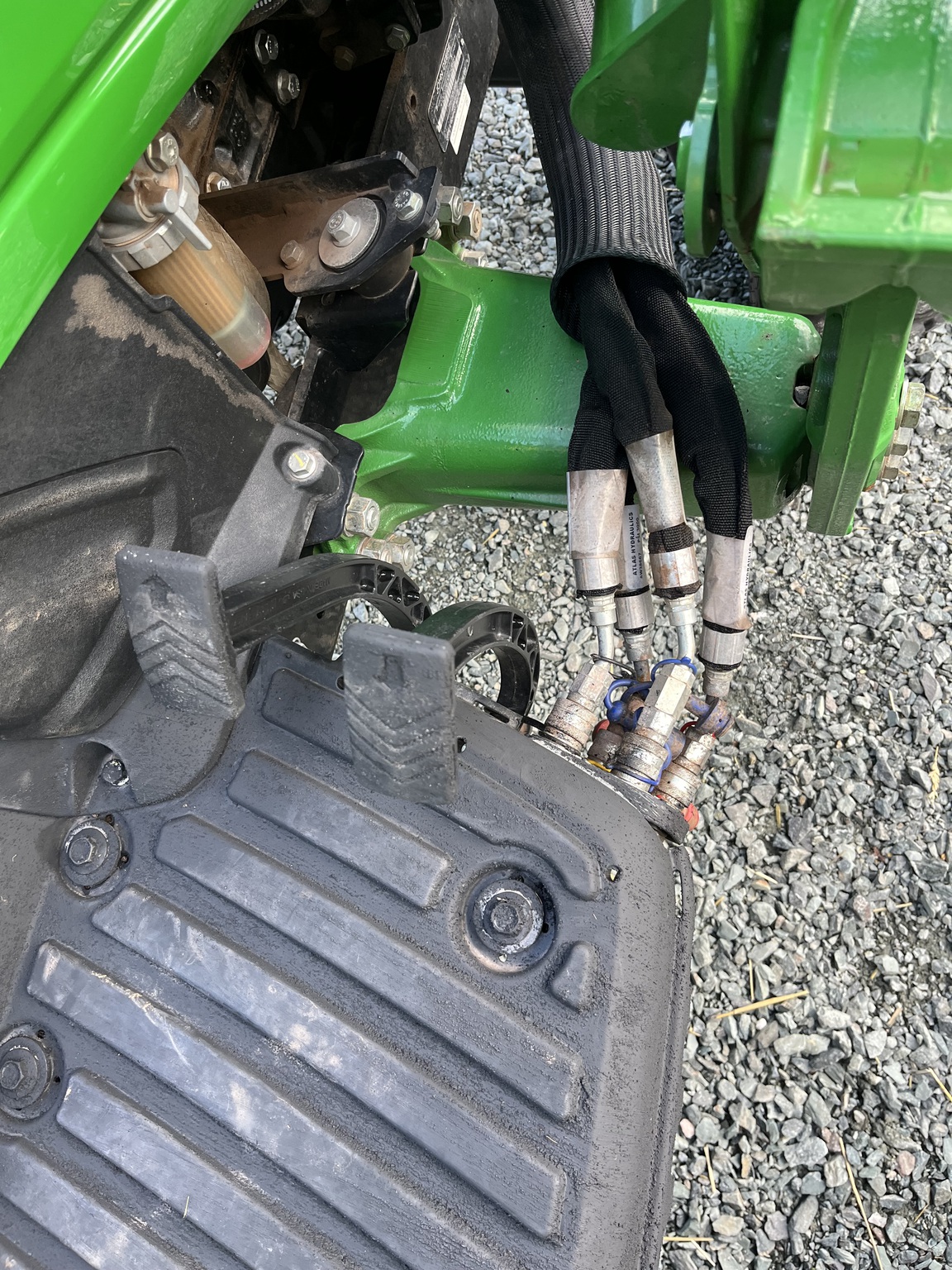 2021 John Deere 1023E Image 16