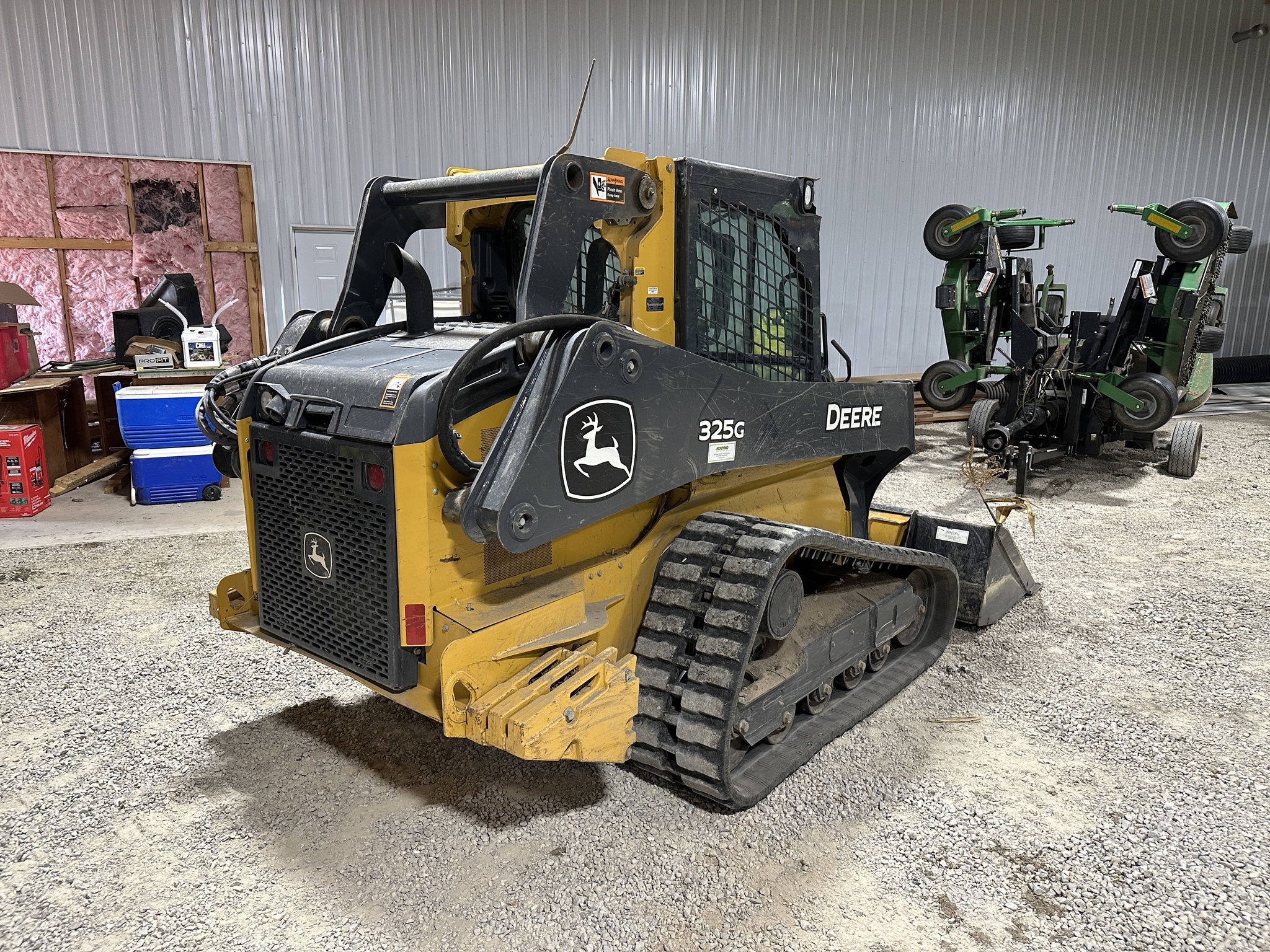 2020 John Deere 325G Image 4