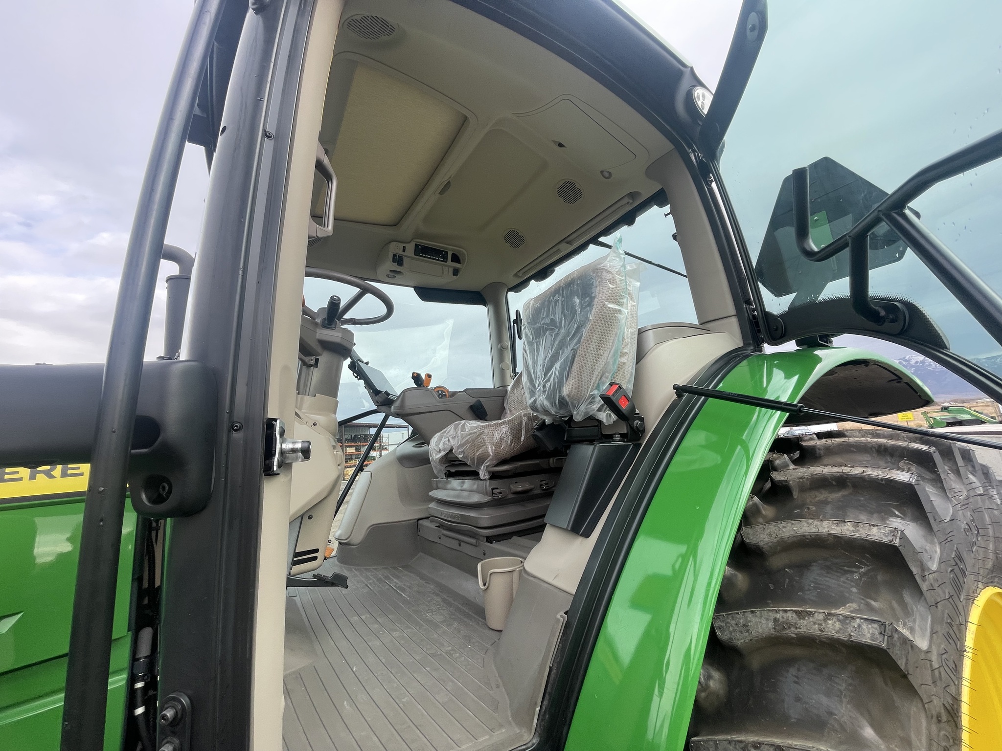 2024 John Deere 6R 120 Image 21