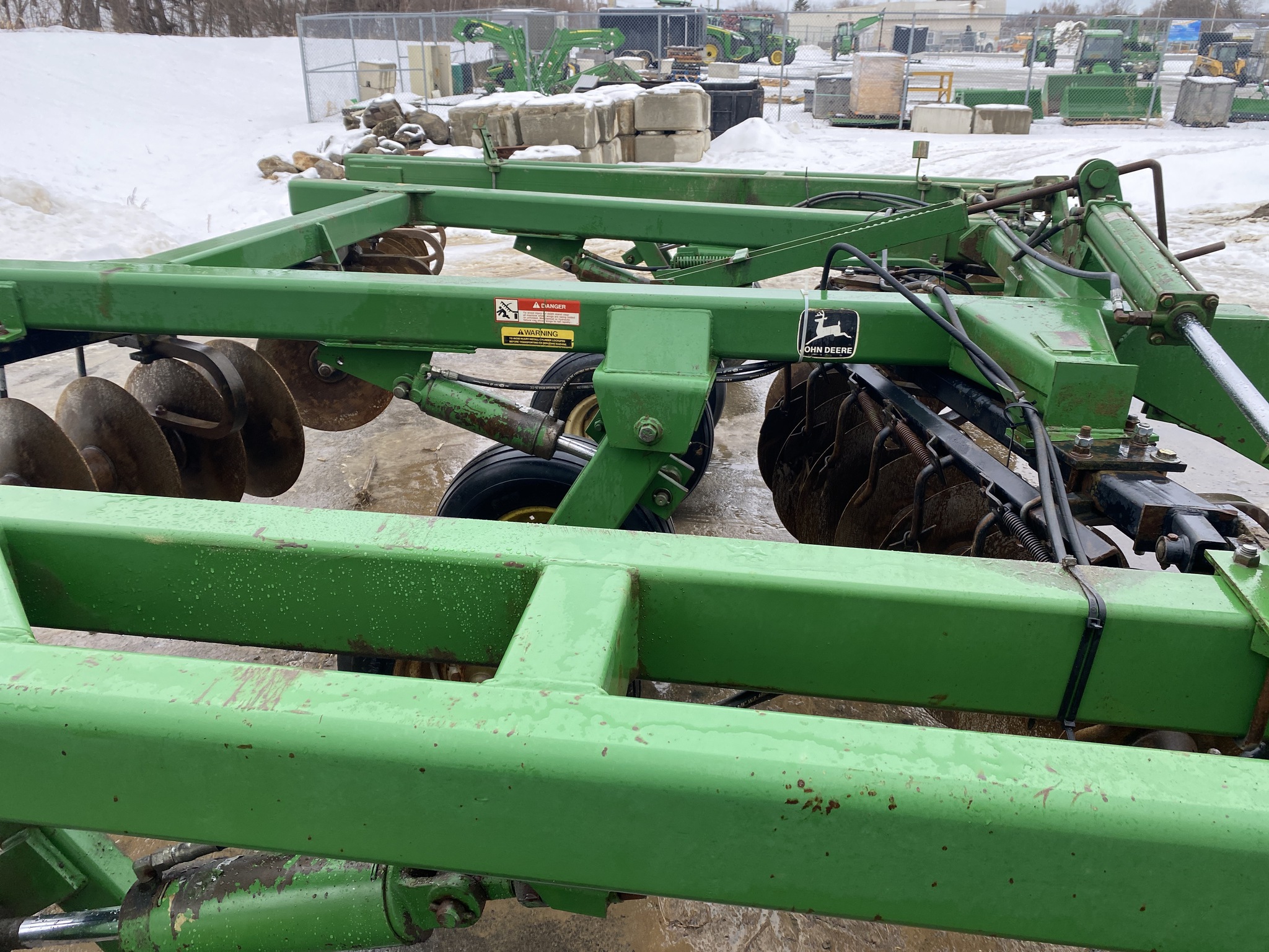 1989 John Deere 640 Image 11