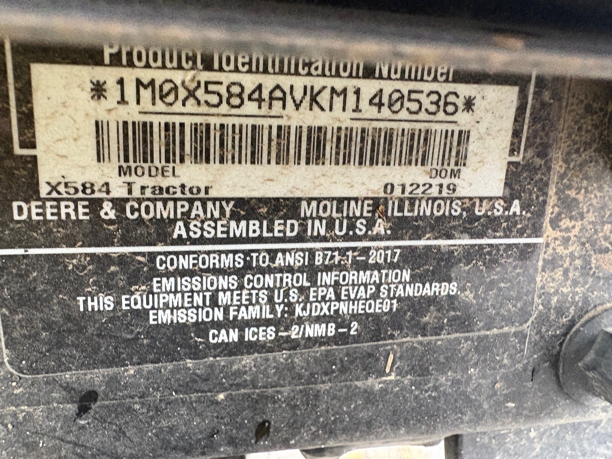 2019 John Deere X584 Image 5