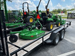 2025 John Deere 1023E Image 2