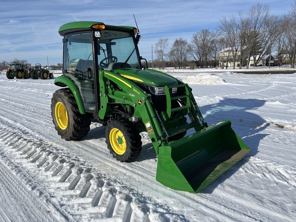 2025 John Deere 3046R - Photo3