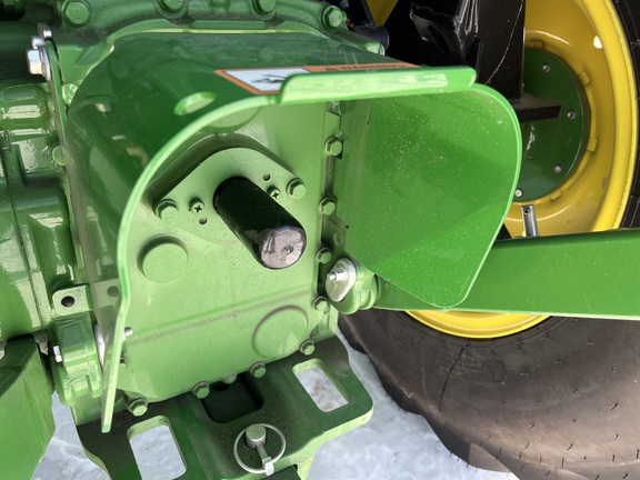 2025 John Deere 3046R - Photo23