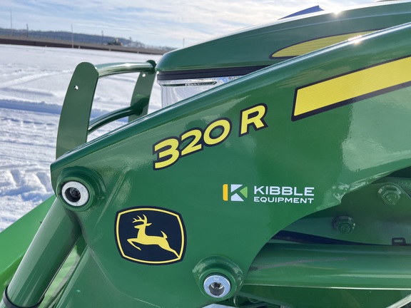 2025 John Deere 3046R - Photo29