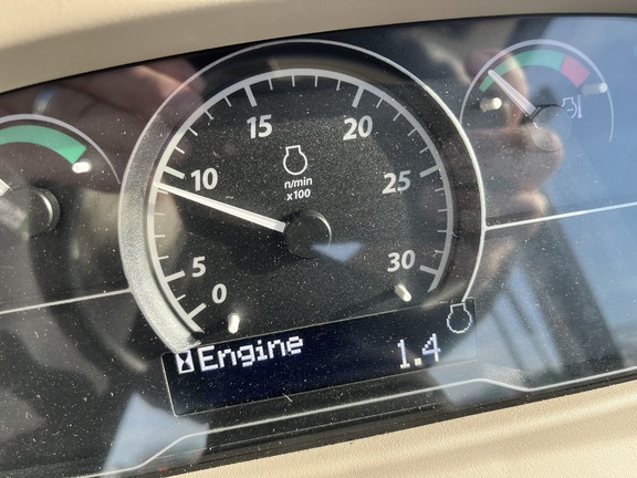 2025 John Deere 3046R - Photo28