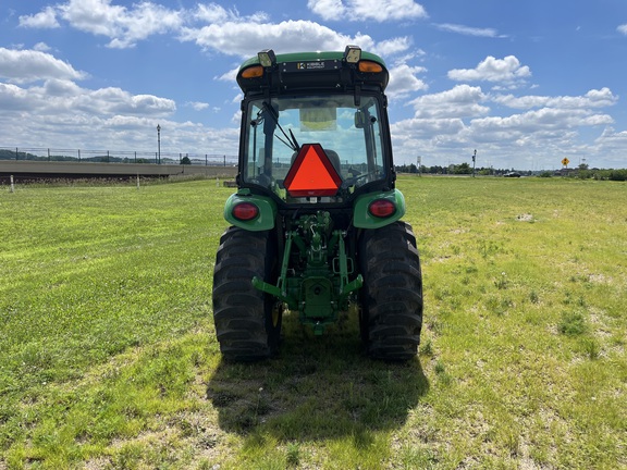 2025 John Deere 3046R - Photo6