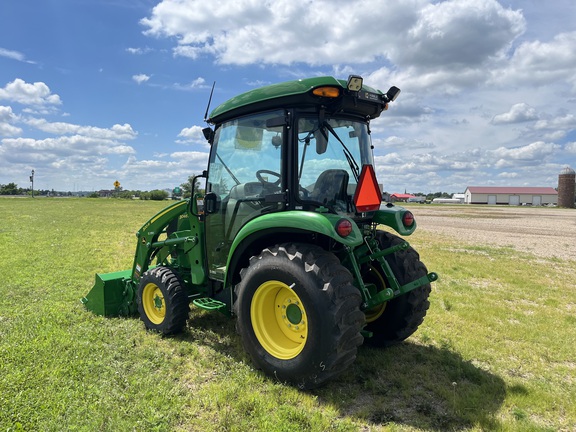 2025 John Deere 3046R - Photo7