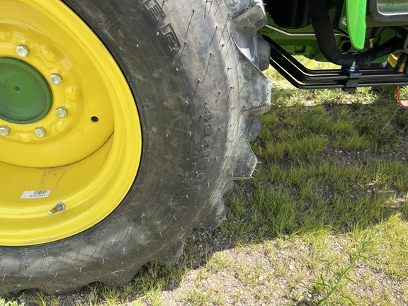 2025 John Deere 3046R - Photo14