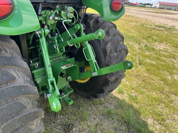 2025 John Deere 3046R - Photo22
