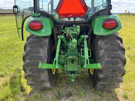 2025 John Deere 3046R - Photo21