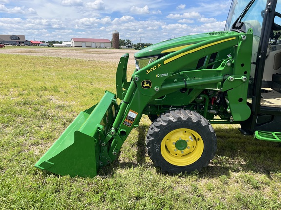 2025 John Deere 3046R - Photo26