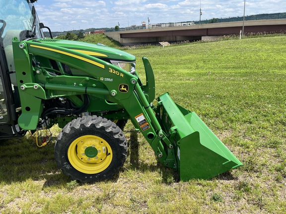 2025 John Deere 3046R - Photo30