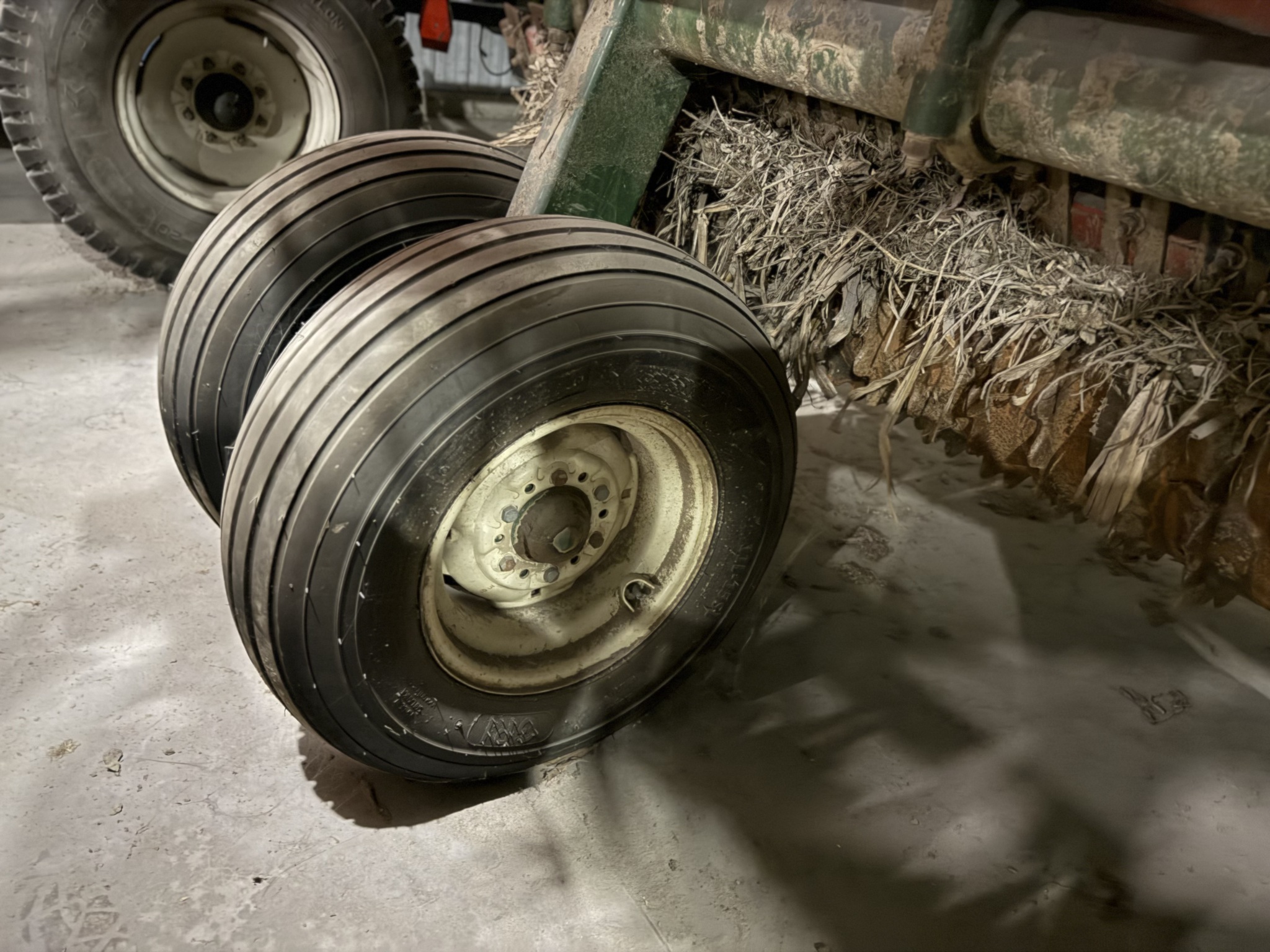 Brillion XXL-184 Image 12