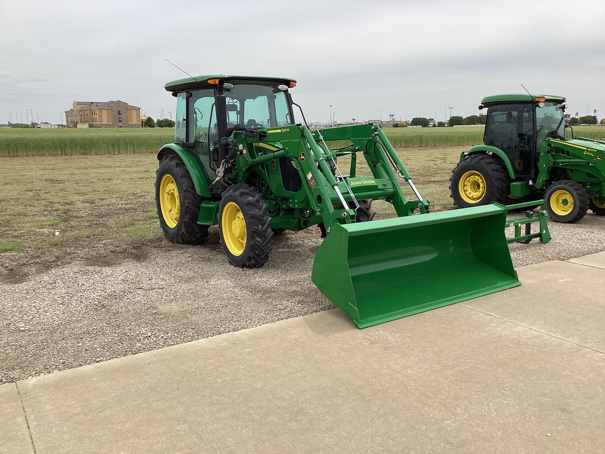 2024 John Deere 5075E Image 3