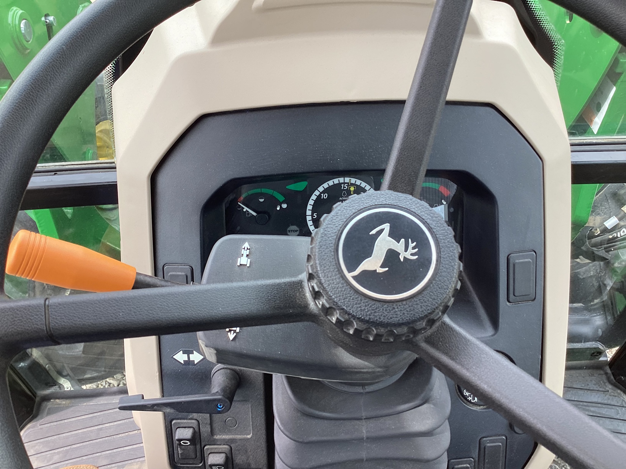 2024 John Deere 5075E Image 16