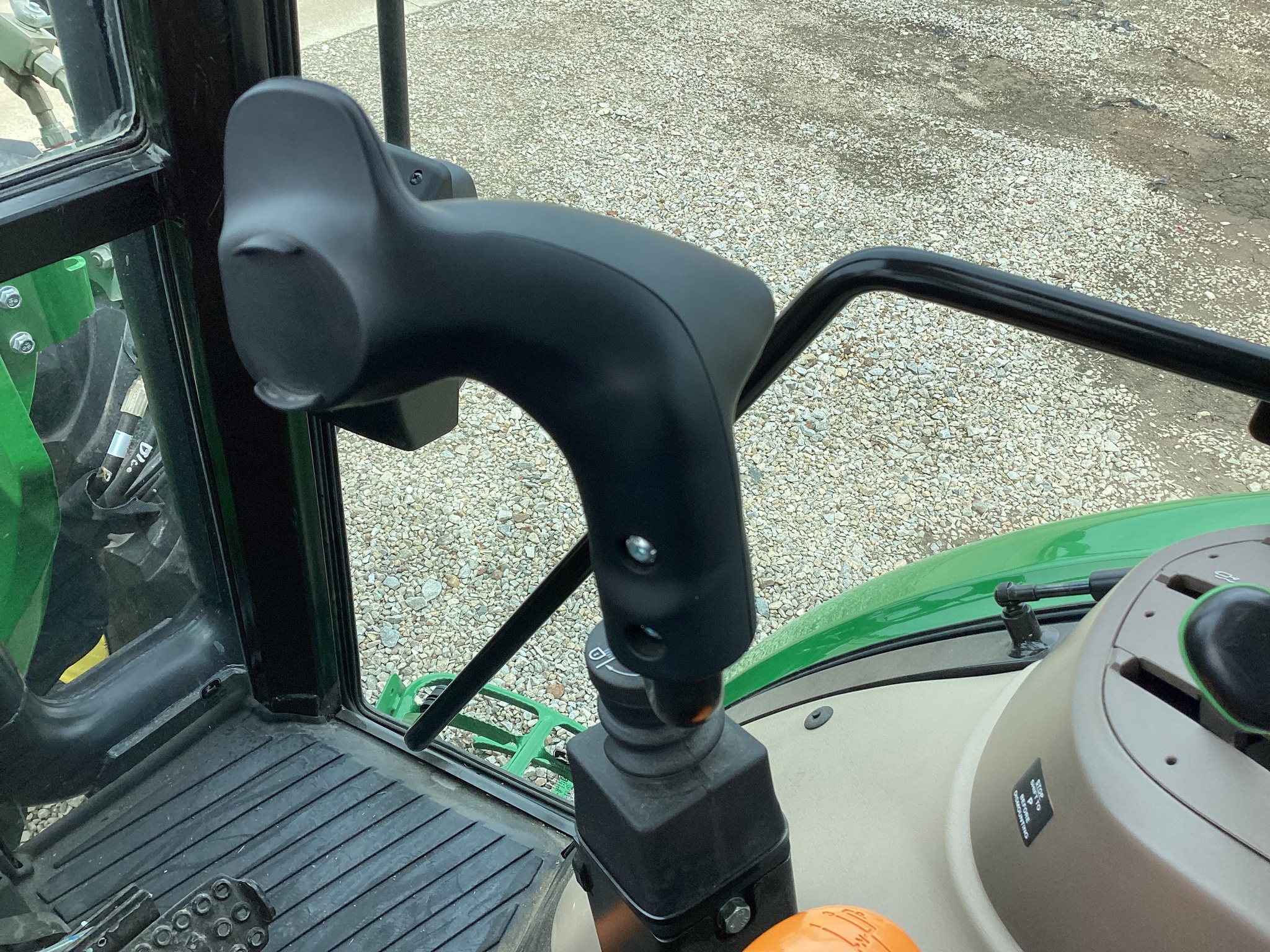 2024 John Deere 5075E Image 15