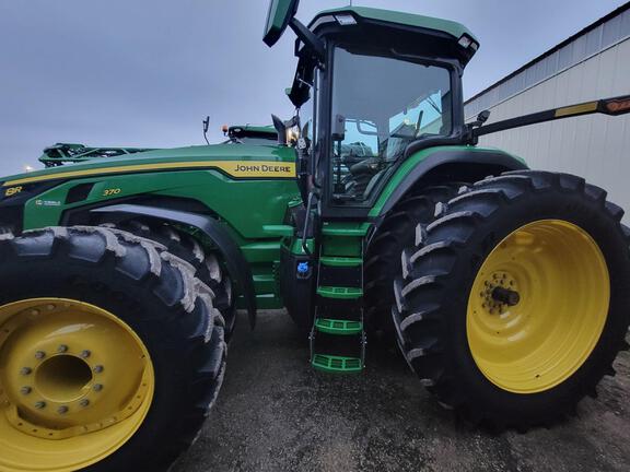 2025 John Deere 8R 370 - Photo8