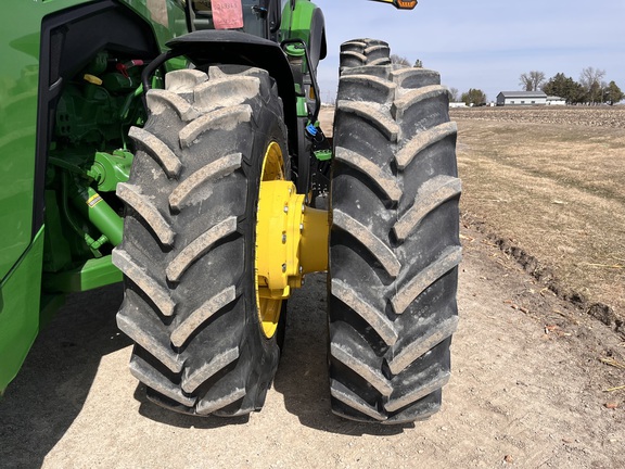 2025 John Deere 8R 370 - Photo11