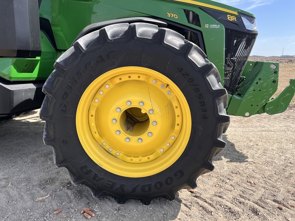 2025 John Deere 8R 370 - Photo12