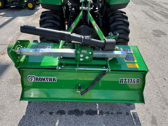 2018 John Deere 2032R-4