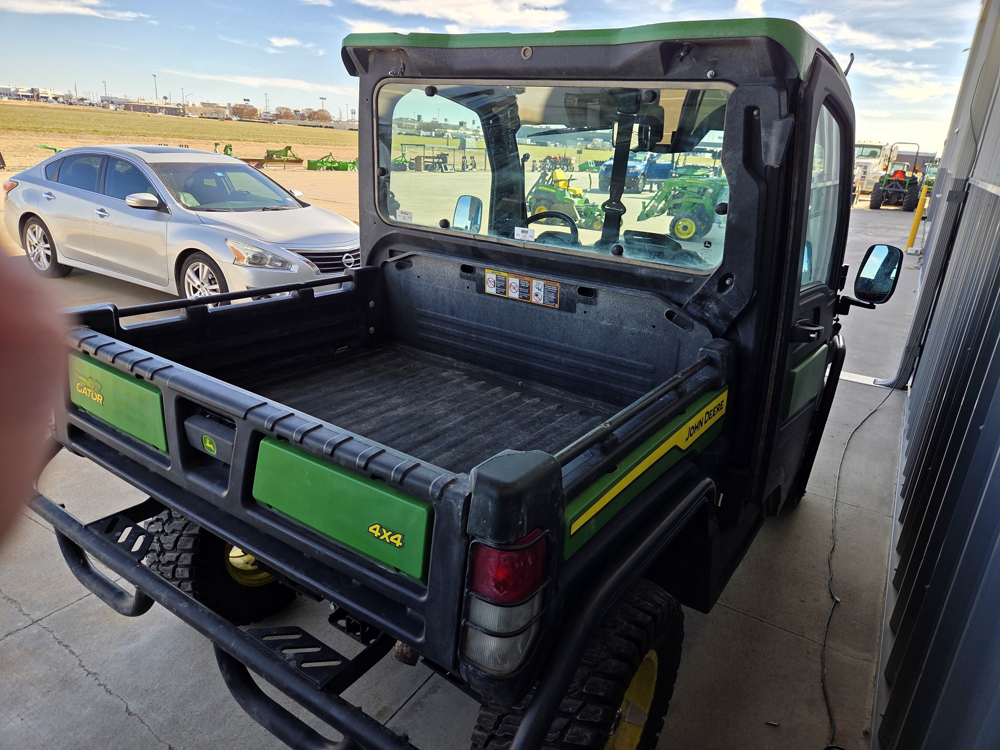 2024 John Deere XUV835R Premium Cab Image 5