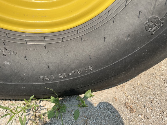 2020 John Deere 560M - Photo9