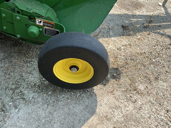 2020 John Deere 560M - Photo12