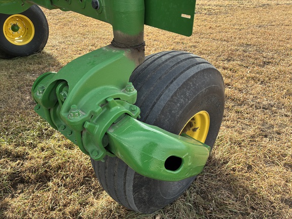 2021 John Deere W235 (12th thumbnail)