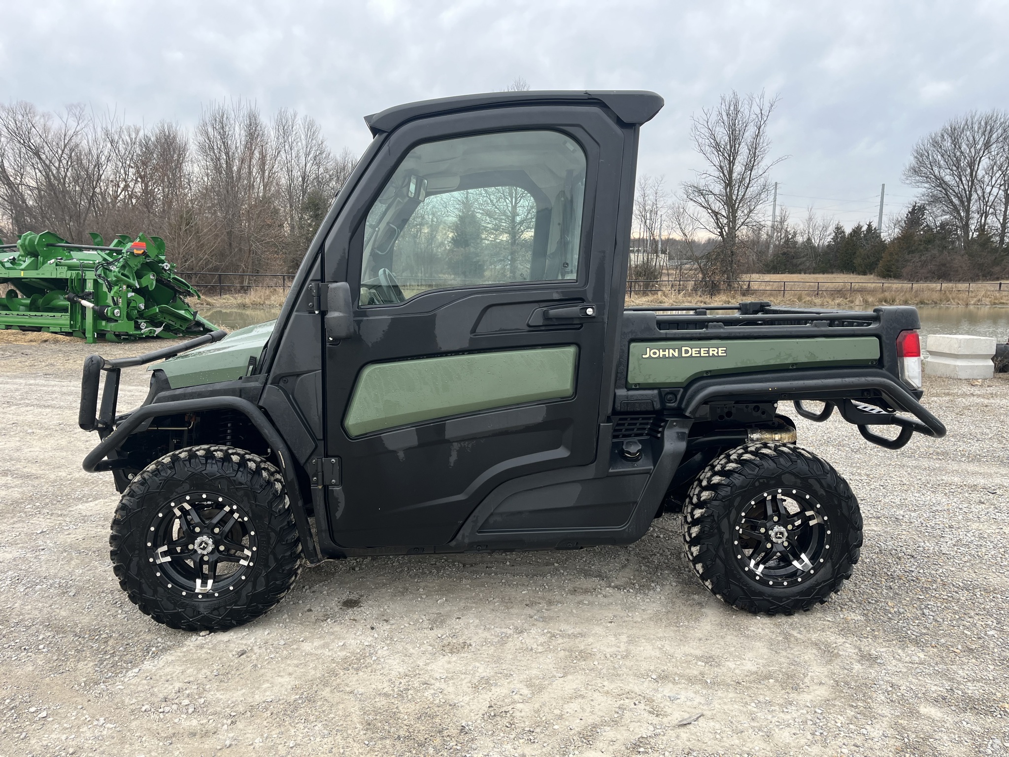  2019 John Deere XUV 835R at Heritage Tractor in Pittsburg, KS