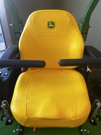 2025 John Deere Z720E-3