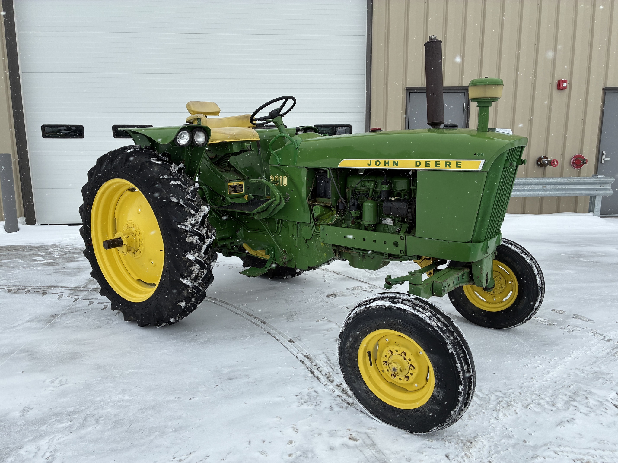1963 John Deere 2010 Image 1