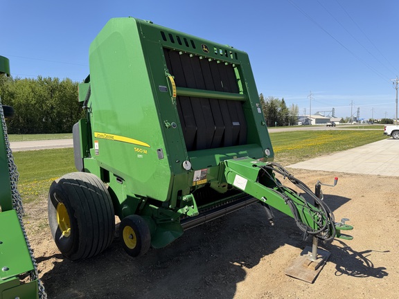 John Deere 560M