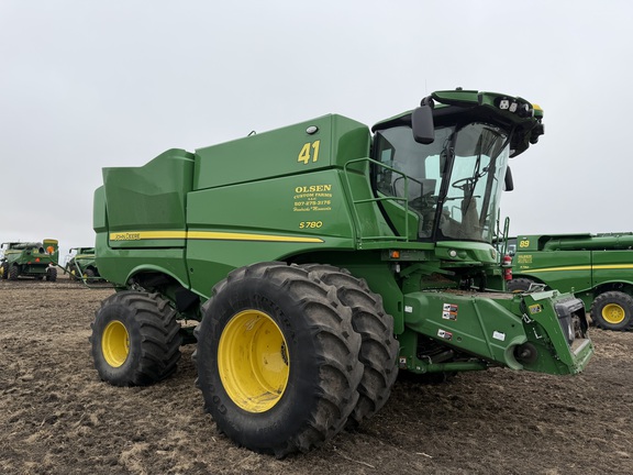  John Deere S780