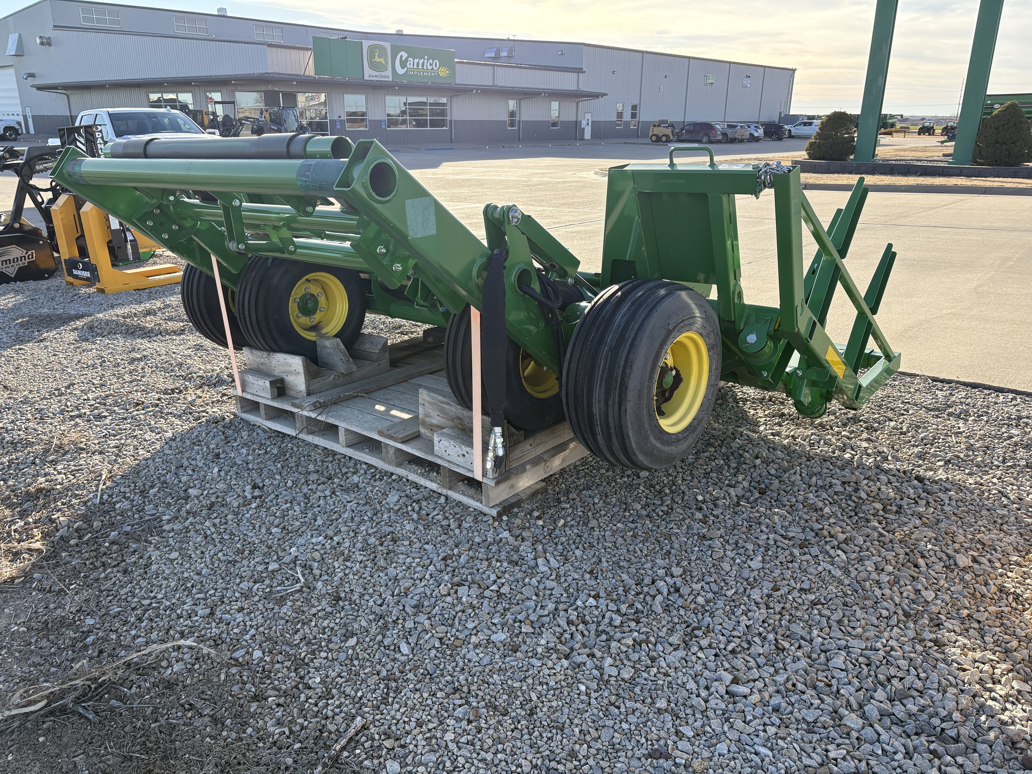 2022 John Deere A520R Image 3