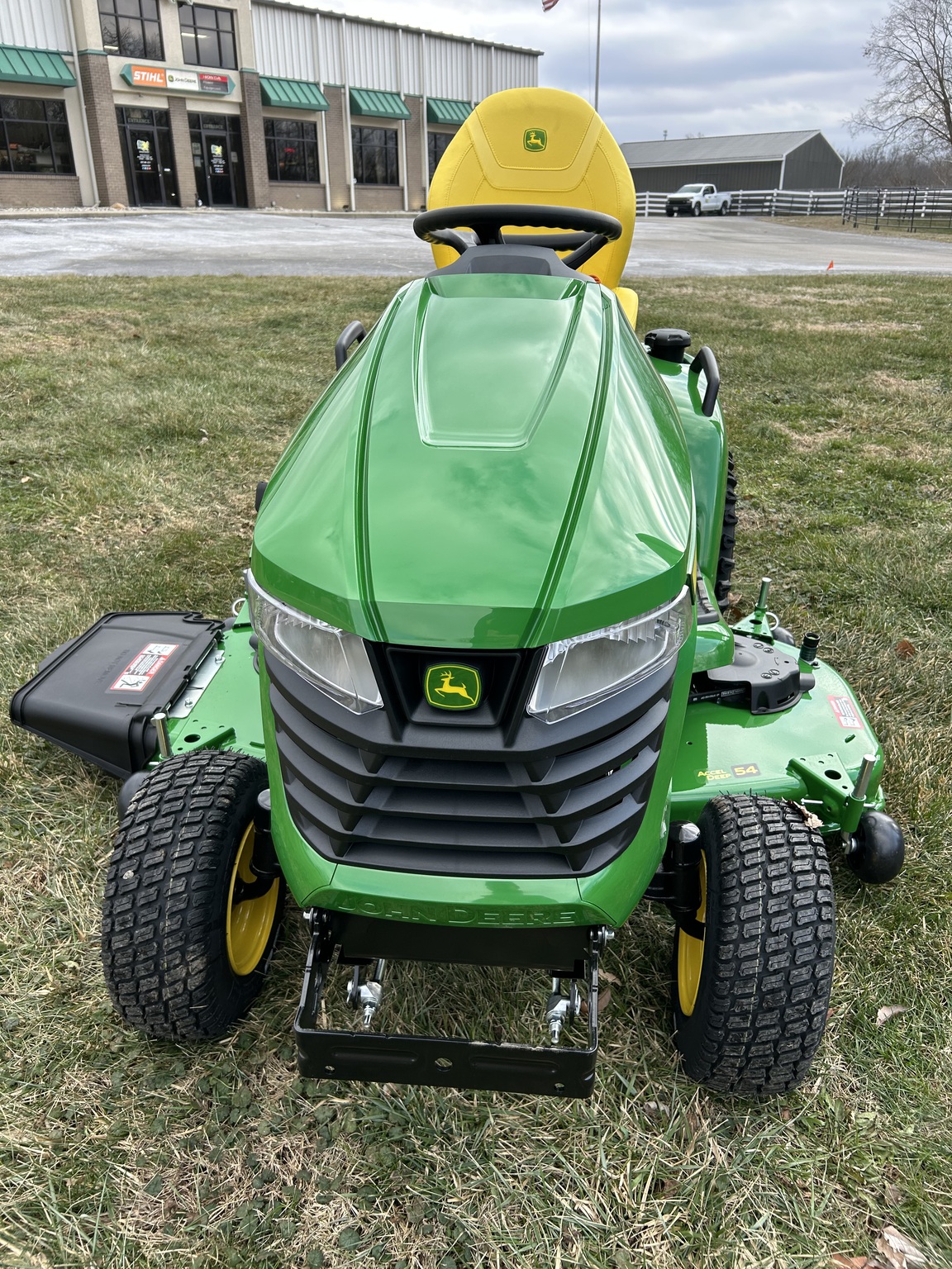2026 John Deere X590 Image 7