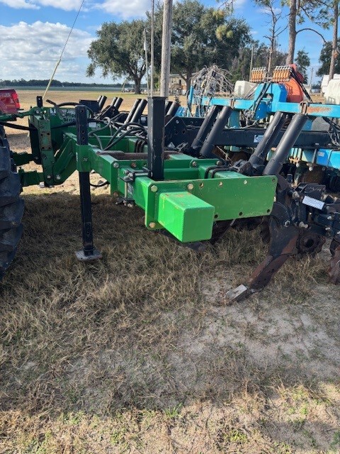 2010 Unverferth 330 Image 5