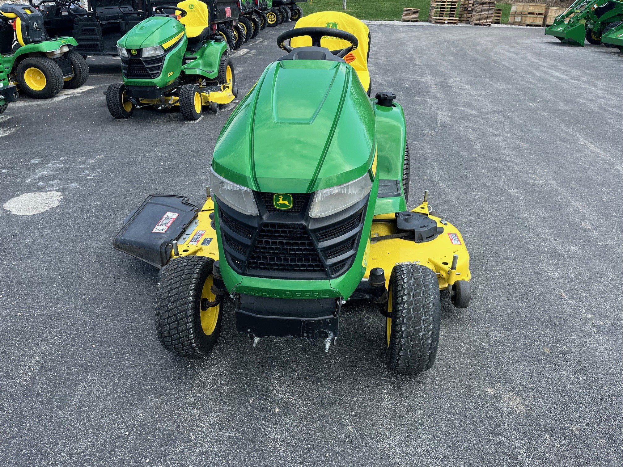 2016 John Deere X390 Image 2