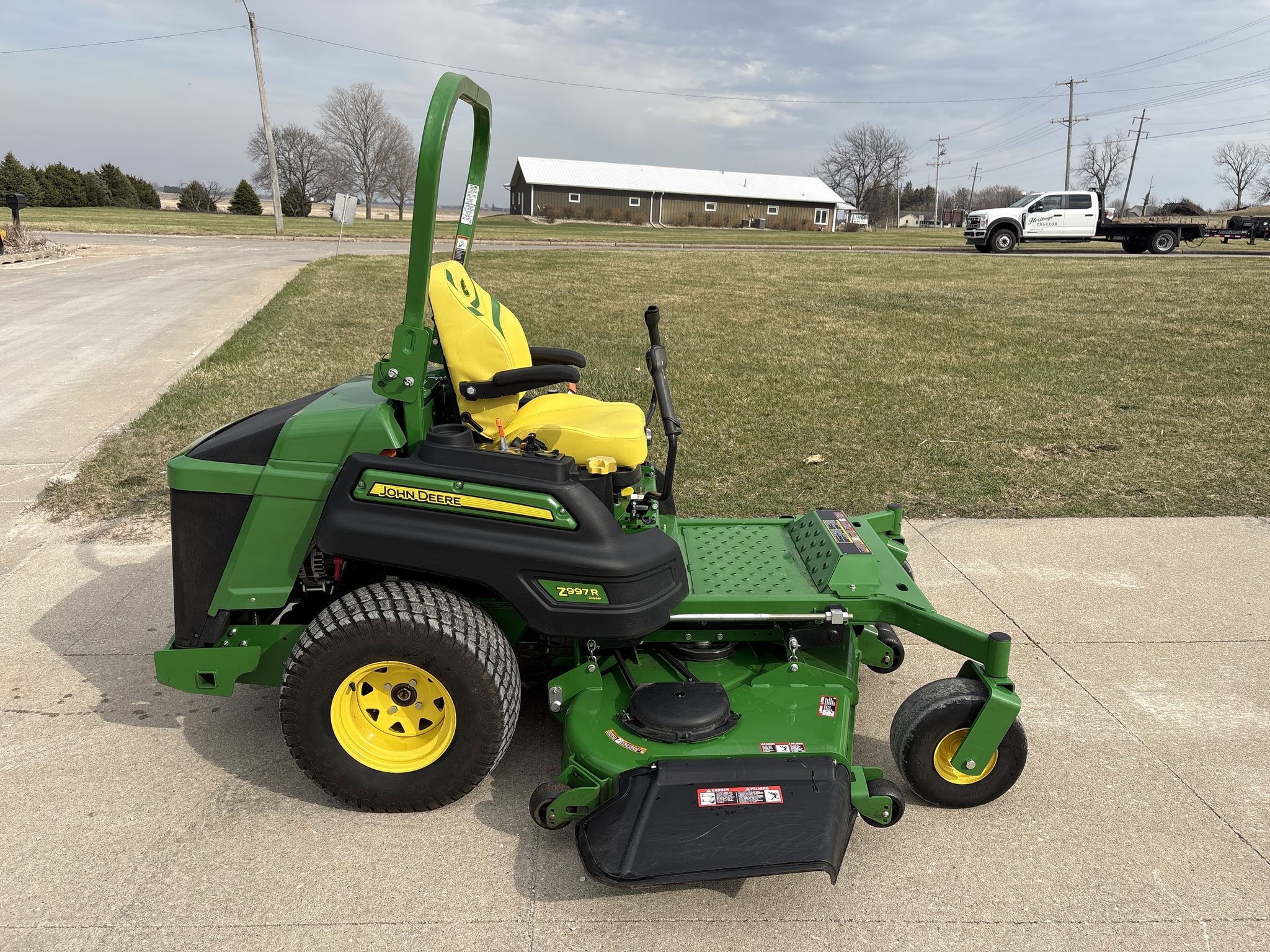  2025 John Deere Z997R at Heritage Tractor in Geneseo, IL