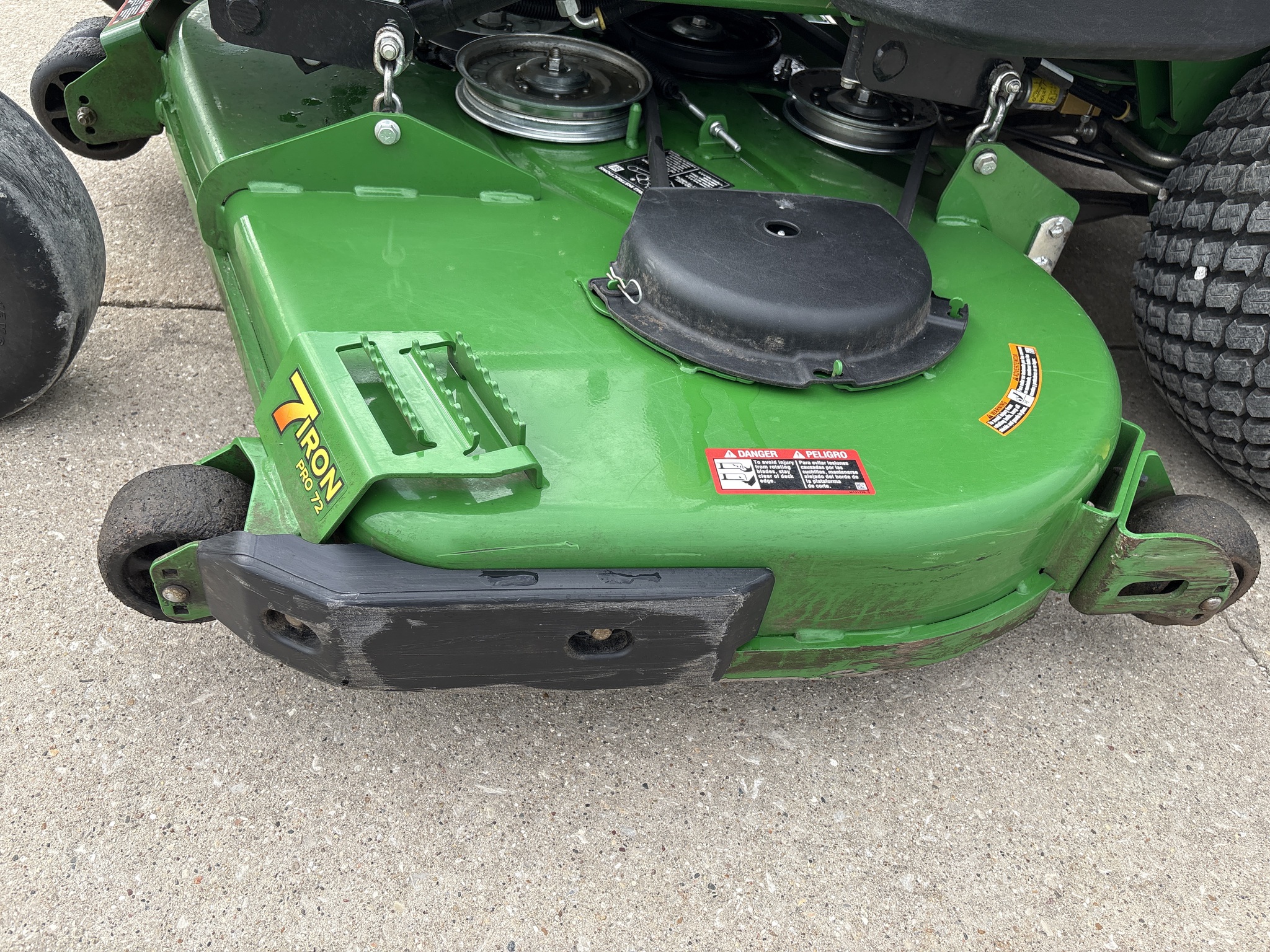  2025 John Deere Z997R at Heritage Tractor in Geneseo, IL