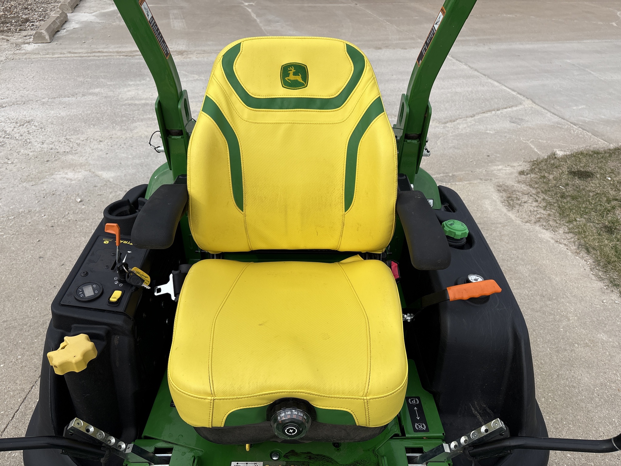  2025 John Deere Z997R at Heritage Tractor in Geneseo, IL