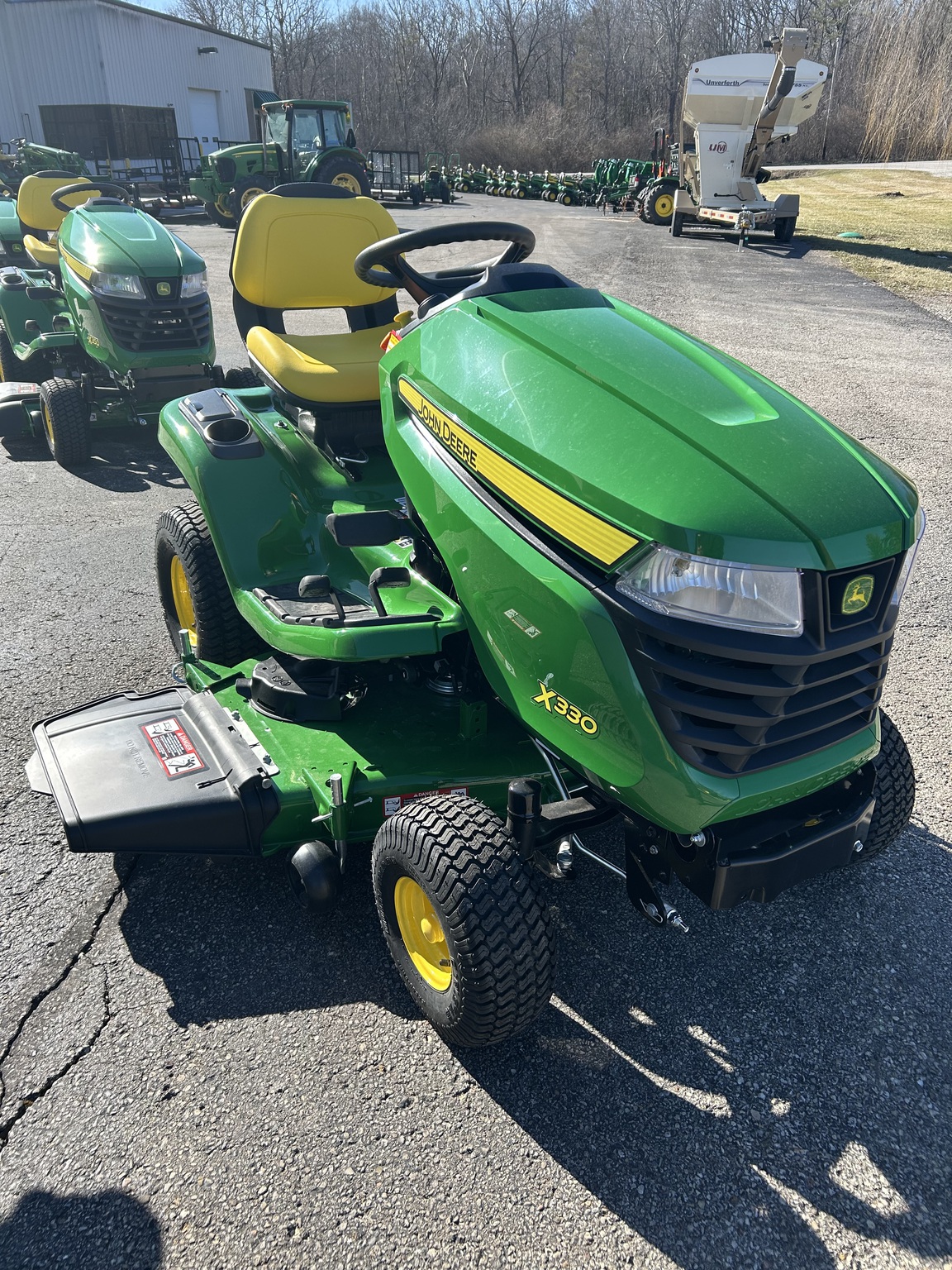 2026 John Deere X330 Image 8