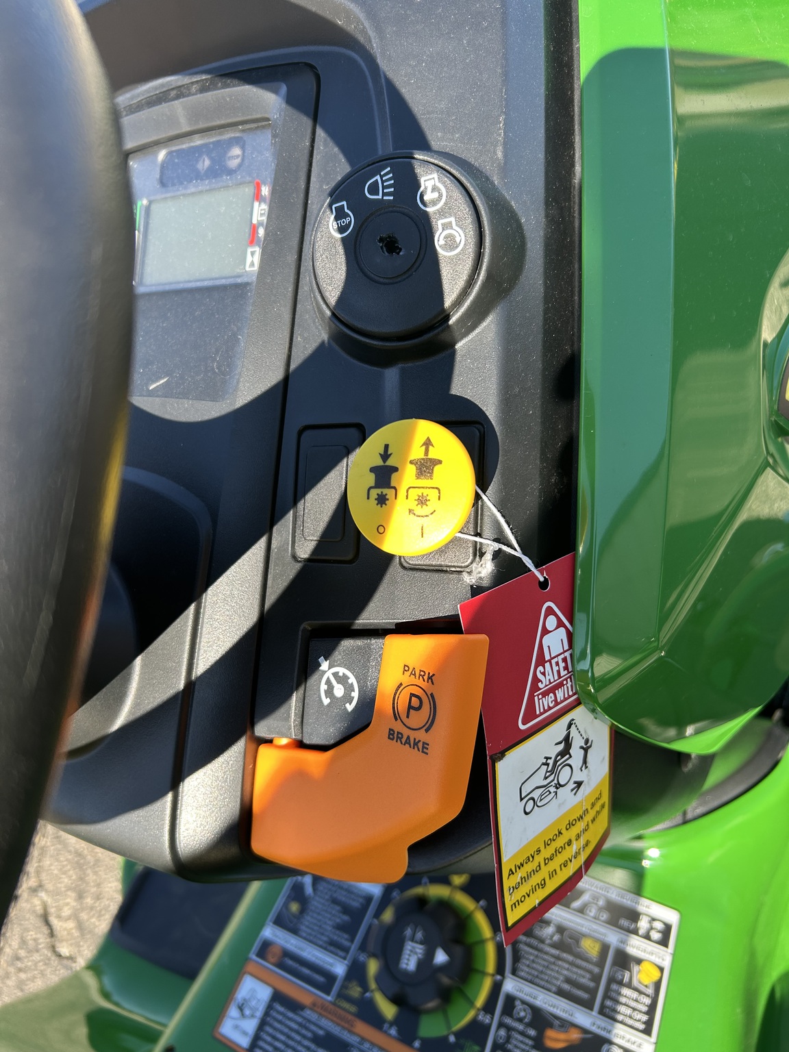 2026 John Deere X330 Image 13