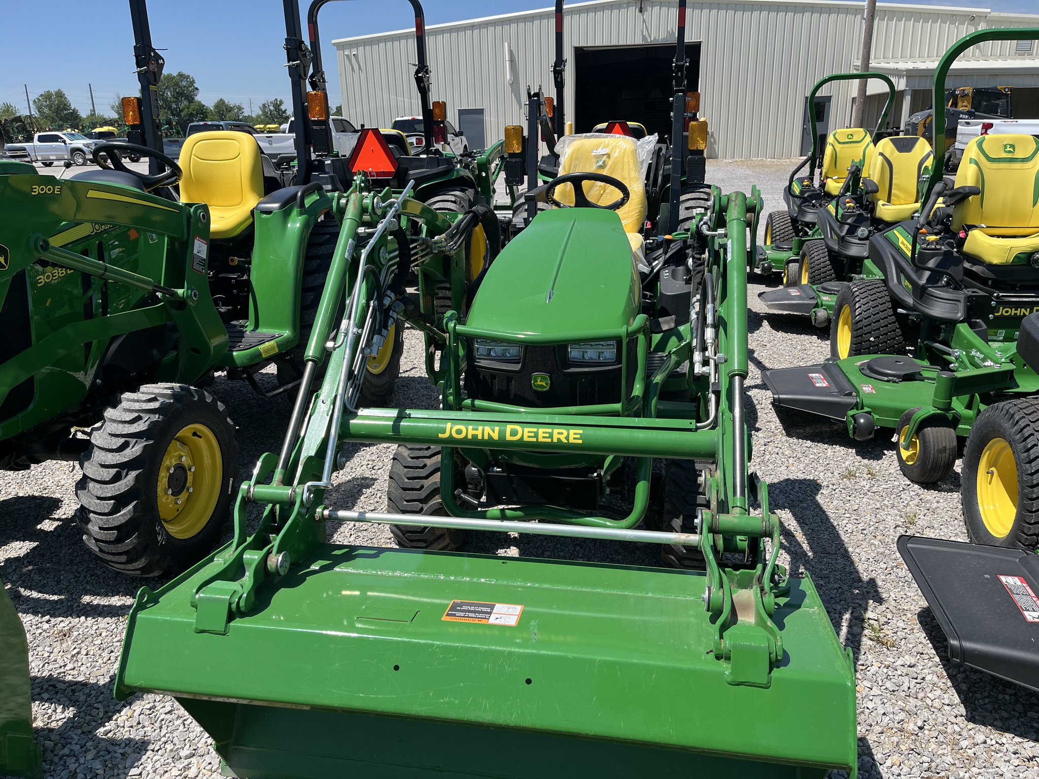 2024 John Deere 1025R at Heritage Tractor in Pittsburg, KS