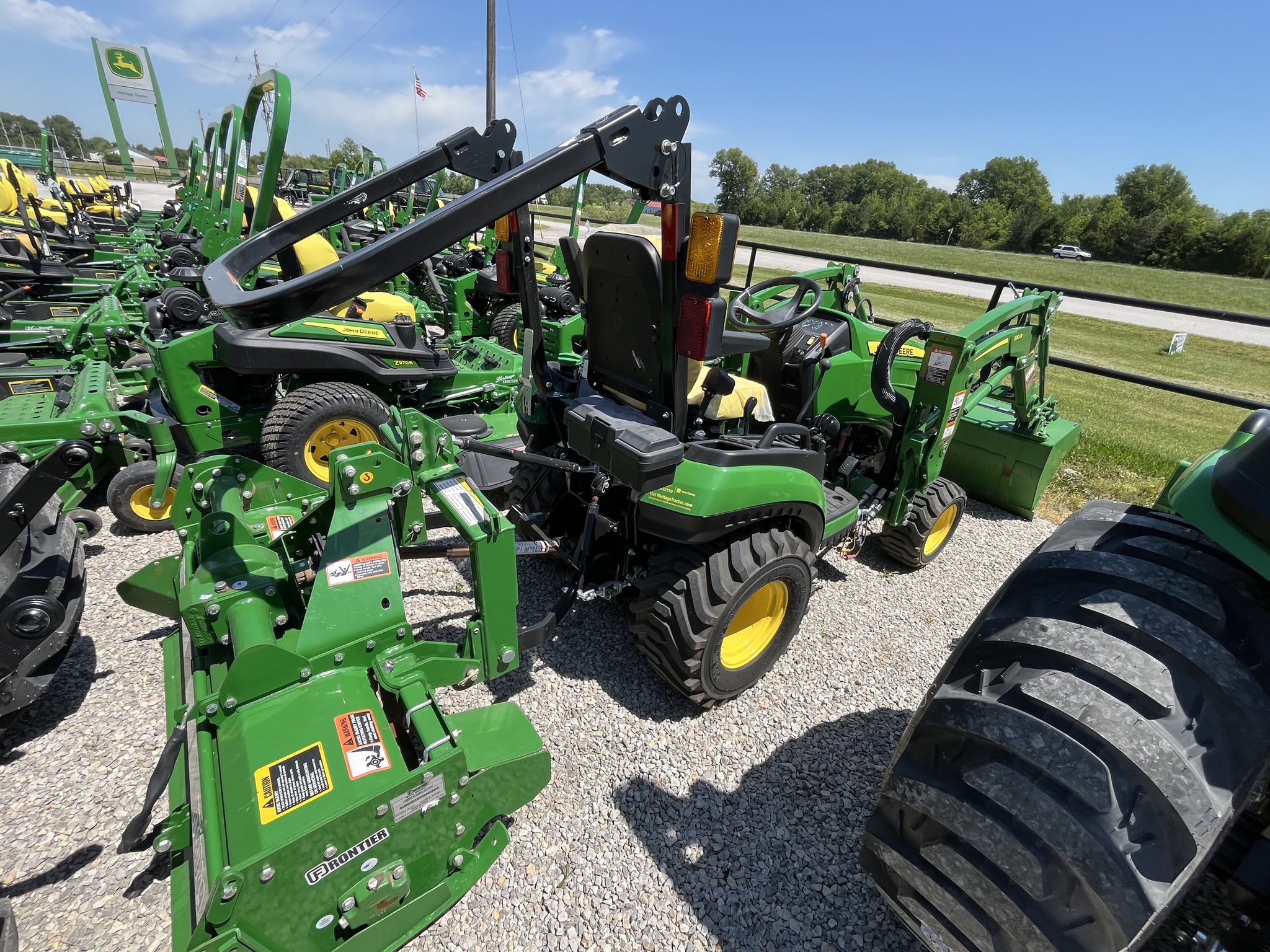  2024 John Deere 1025R at Heritage Tractor in Pittsburg, KS