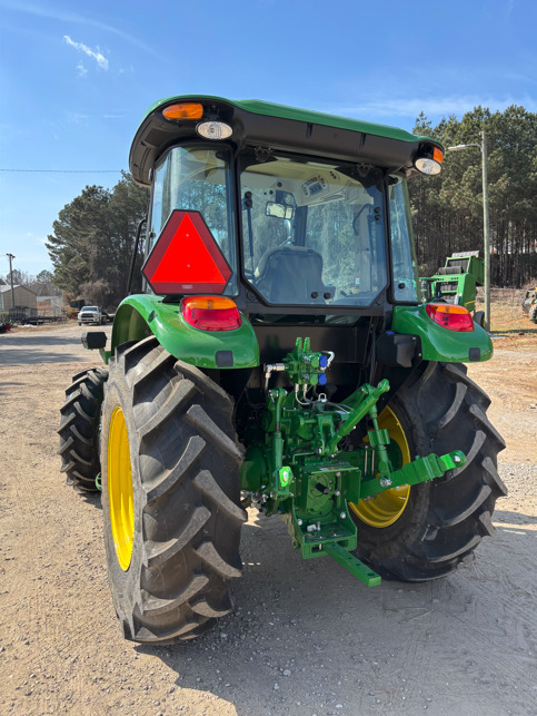 2026 John Deere 5100E Image 2