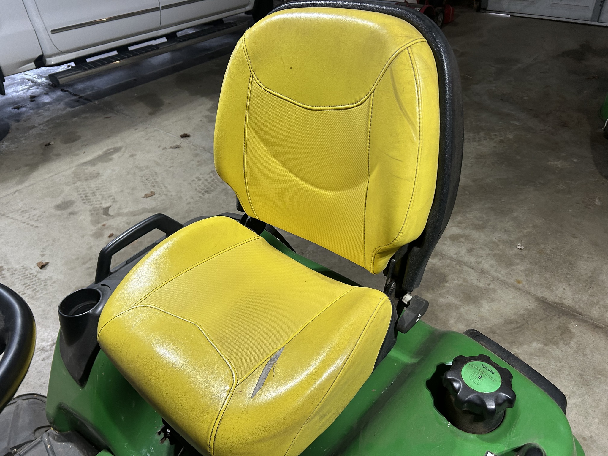  2014 John Deere X750 at Heritage Tractor in Streator, IL