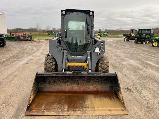 2023 John Deere 324G Image 1